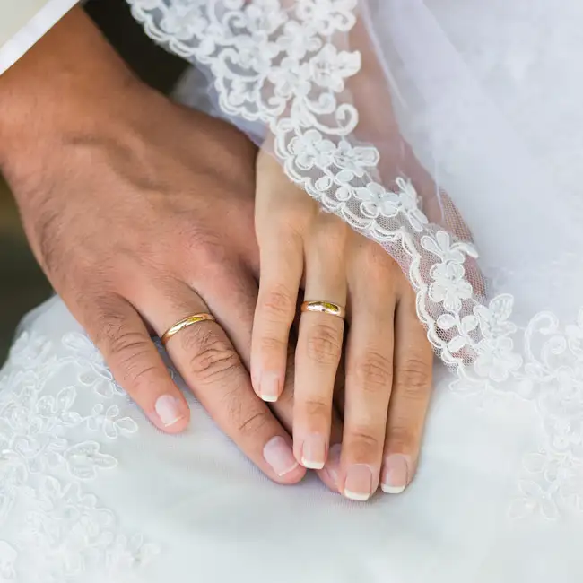 Wedding planner in Cape Town - bride and groom holding hands