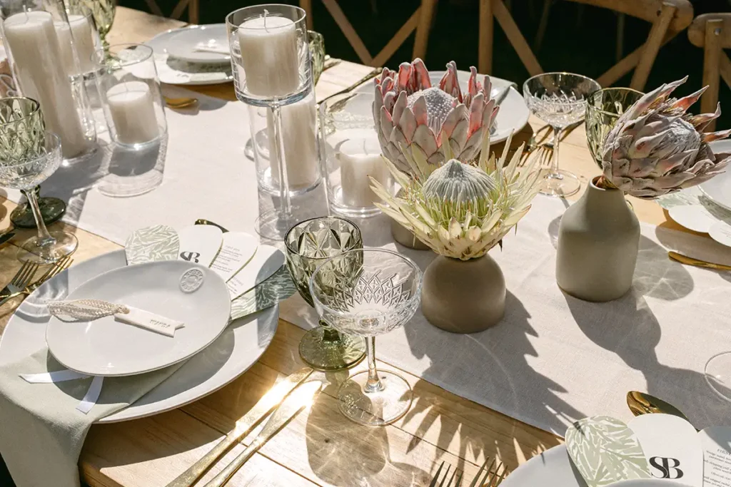 Timeless wedding - Sandstone House - Stephanie and Blaine decor 4